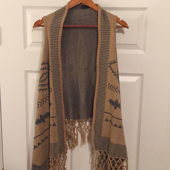 Coco + Carmen Vest - Picture 1 of 5